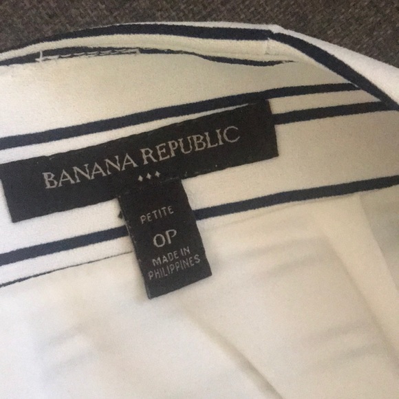 Banana Republic Pencil Skirt - Picture 2 of 2